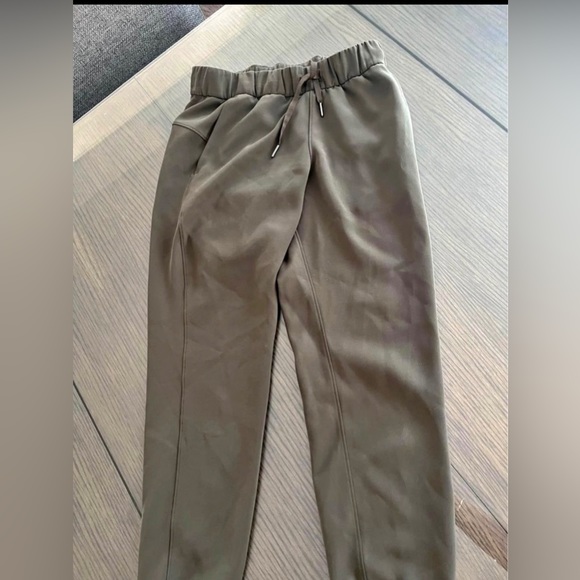 Stretch High-Rise Jogger - Picture 2 of 5